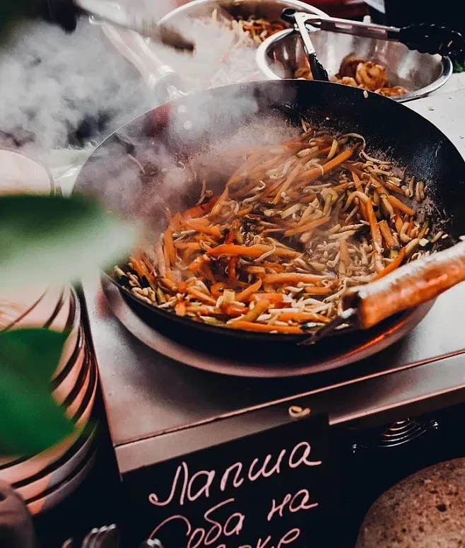 Кейтеринг меню №1218 в стиле Street Food. Фуршет с Анимационными станциями на 250 персон — фото