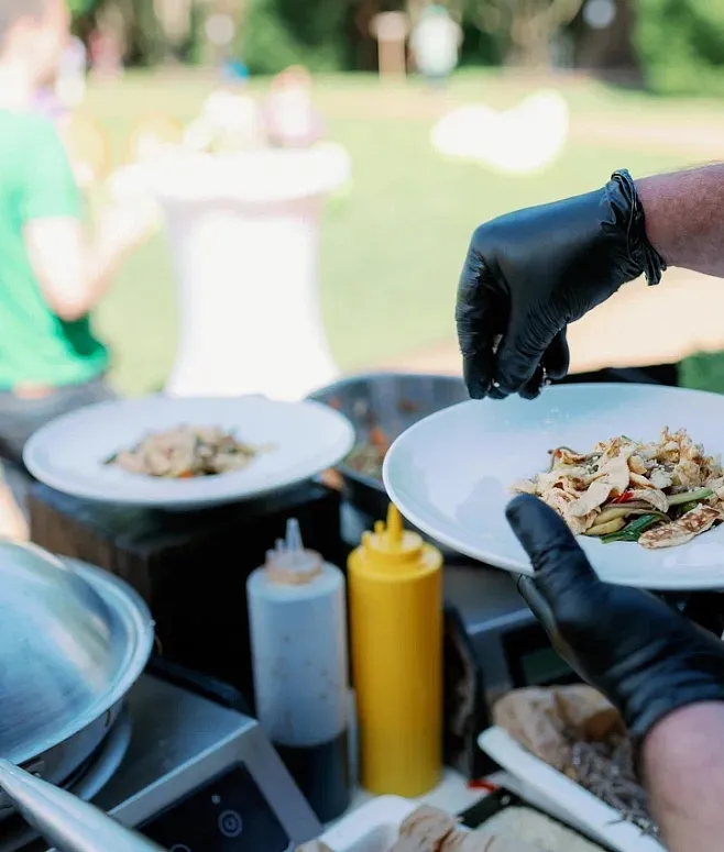 Кейтеринг меню №1218 в стиле Street Food. Фуршет с Анимационными станциями на 250 персон