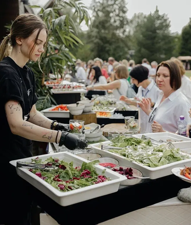 Кейтеринг меню №1233 в стиле Street Food. Фуршет с Анимационными станциями на 200 персон — фото