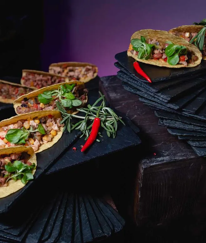 Кейтеринг меню №1238 в стиле Street Food. Фуршет с Анимационными станциями на 200 персон